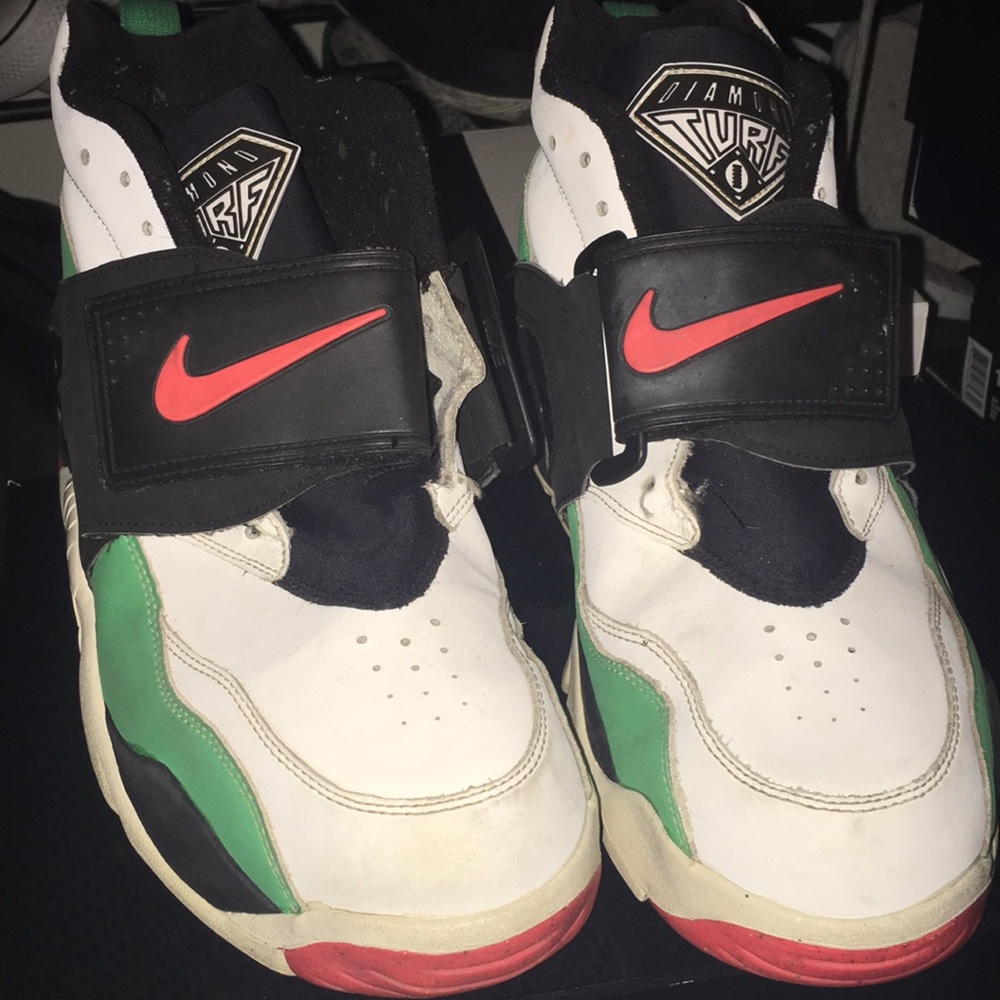 Nike diamond turfs